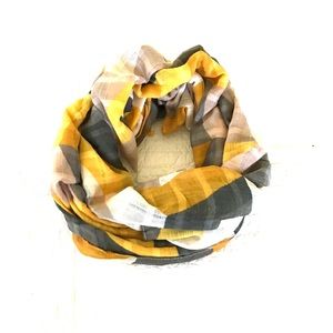 🔴 GUC Lightweight Cotton Scarf - Gold and Gray